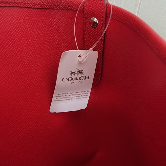 Floral Coach Pocketbook with Clutch - Picture 5 of 10